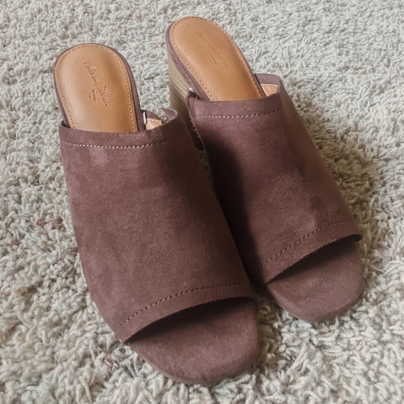 Universal Thread: Norelle Microsuede Heeled Mules - Picture 2 of 3